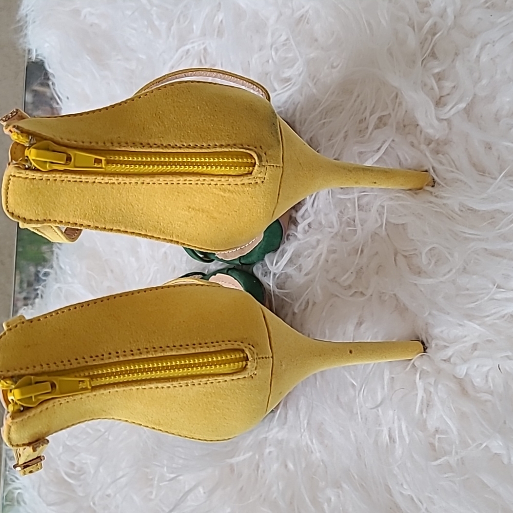 Cute heels - Picture 3 of 11